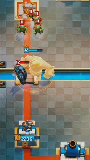 HERO GIANT & HERO KNIGHT ATTACK: The Most BROKEN Combo of 2025 😱⚔️ #Shorts #ClashRoyale #USA #Gaming