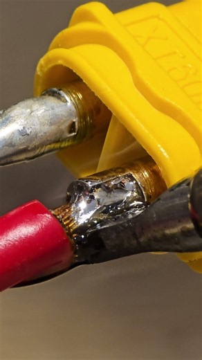 Satisfying XT60 Wire Soldering with Big Chisel Tip