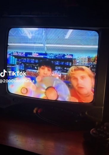 Walmart DVD ad, 2002 #2000s #00s #2002 #2000scommercials #dvd #walmart #2000stv #crttv #y2k #early2000s #early2000scommercial #ps2
