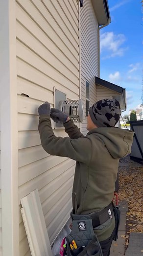 Replacing a piece of siding isn’t difficult, finding the siding to match is the hardest part so that the replaced piece doesn’t stick out like a sore thumb. This video was 1 min 43 seconds long before it was sped up. I used a little pry bar to unlock the siding, then unhooked the broken piece from the single nail the previous installer used (it was nailed tight so I didn’t have to pound it in). Then the rest is easy - cut in install the new piece and use a siding removal tool to zip it back in. 