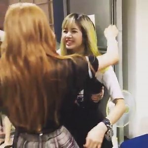 After our first performance as BLACKPINK, after meeting you guys for the first time. #BACKSTAGE #teamBLACKPINK #눈물바다 #THANKYOU #SEEYOUSOON #인기가요 #DEBUTSTAGE #0814 Video by BLACKPINK • Instagram | BLACKPINK