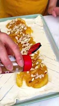 The perfect fall dessert make easy cinnamon apple strudel with puff pastry_Amy's Kitchen Official