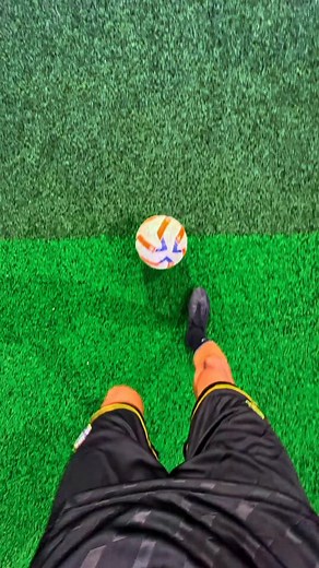 250K views · 27K reactions | Learn this deadly football skill in 10 seconds ⚽⚔️ . . Big thanks to @regate_shunji for the amazing skill! . . #football #soccer #footballskills #reels #tutorial #instagram #futsal | Satish Saroj | Facebook