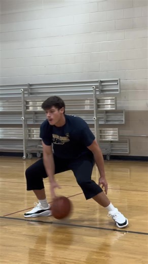 Basketball Handle Work: Day's Drills & NBA Moves