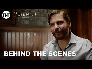 The Alienist: Birth of Psychology with Daniel Brühl - Season 1 [BEHIND THE SCENES] | TNT