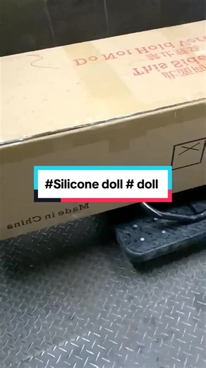 Exploring a Realistic Silicone Doll Unboxing | What's Inside?