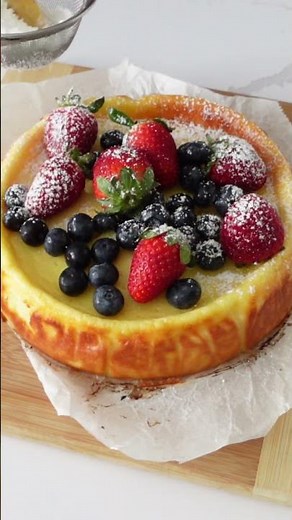 I Made a Moist Greek Yoghurt Cake GLUTEN FREE with Fresh Berries!