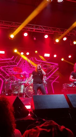 Angra no Mister Rock