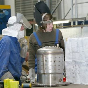 Innovation und Qualität im Behälterbau - AMS Technology GmbH