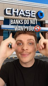 Most people use debit cards wrong 👀 Why risk your own money when you don’t have to? 🤔 #money #creditcards #banking #wealthmindset #financialliteracy | Noah Kettle Business