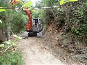 1K views · 40 reactions | The most advanced environmental protection technology is adopted, with emissions that meet national standards and CE certification and ISO9001 quality management system certification, ensuring product quality and reliability. Email：hwmachinery@hengwanggk.com Tel/Wechat/Whatsapp:+86 18366712358 #Excavator #Crawlerexcavator #Excavation | Hengwang Group Construction Machinery | Facebook