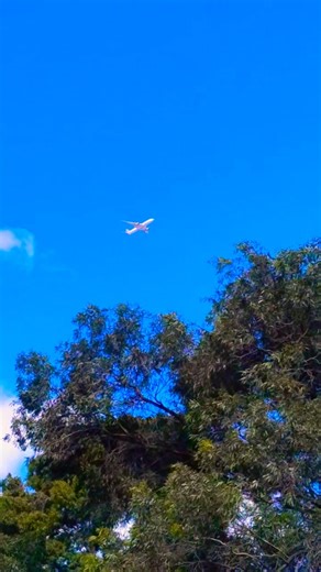 Experience the world from above — breathtaking airplane views you can’t miss! ✈️☁️