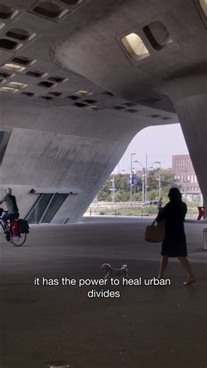 Phaeno Science Centre: Zaha Hadid