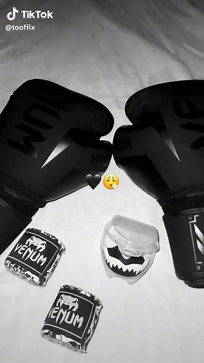 Venum Boxing Gloves Showcase and Review