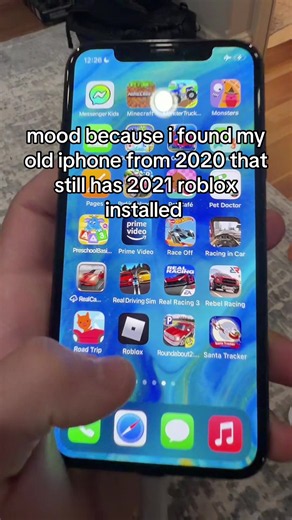 also the phones on ios 14 which is rare #iphone #oldroblox #roblox #rare #iphonex