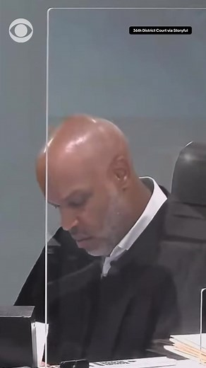 A Detroit police officer left a judge in disbelief after he appeared in his boxers during a hearing over Zoom on Monday. The officer, named Officer Matthew Jackson, was seemingly unaware the camera showed him half-dressed as he appeared on screen. Judge Sean Perkins asked the officer, “You got some pants on, officer?” as he looked up. Officer Jackson responded, “No, sir.” | CBS News