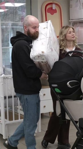 When you can't refuse your pregnant wife 🙅🏼‍♂️!