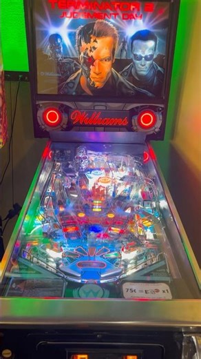 I played the Terminator 2 #pinball #williams