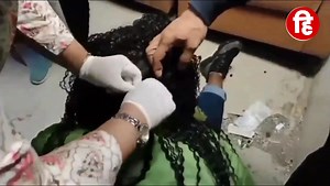 2.2M views · 10K reactions | मुंबई एयरपोर्ट पर युगांडा की महिला 8 करोड़ रुपए की कोकीन सहित पकड़ी गई। ये कोकीन उसने विग और ब्रा में छिपा रखी थी। पूरा Video देखिए - | Hindustan Samachar LIVE | Facebook