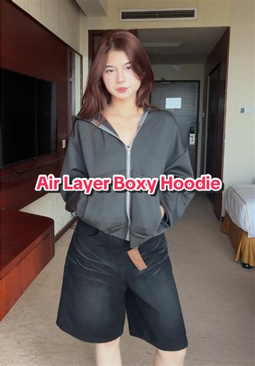 Boxy ကိုမှ လုံးဝ ခါးရှည်တာမကြိုက်တဲ့ Brother တွေအတွက် ယူကိုယူထားရမဲ့ Air Layer Hoodie အသစ် Instock ရောက်ပြီဗျာ ✨ ရှားရှားပါးပါးခဲမဲရောင်လေးကိုမှ stock လည်းနည်းနည်းပဲရောက်တာမို့ ဦးသူယူပါခင်ဗျာ 🫶🏻 Free size - lbs 80 to 150 Length - 24” Price - 4**** #fyp #foryou #foryoupage