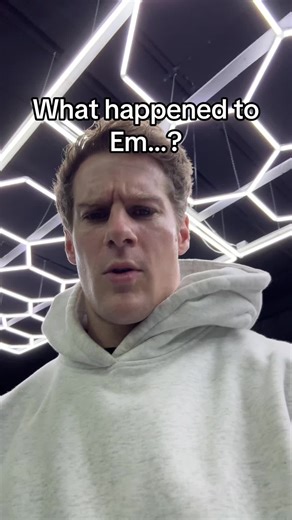 CEO of Ekko lock in of the century… Training App, Muscle Building and Fat Loss Manuals in linktree in bio @ekkovision (gym stuff) Code TNF @ekkovisionclothing Code TNF @macrofactorapp (tracking app) Code TNF @marekhealth (telehealth) Code TNF @gym_pin (gym equipment) Code TNF @hummusfit (buff muffin/meal prep) TNF All of these can be found at my linktree in bio 🤝