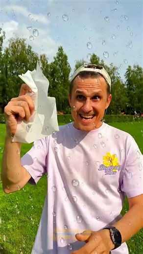 Unlock the Magic of Napkin Hacks!✨🍹 #LifeHacks #DIY #FoodFun