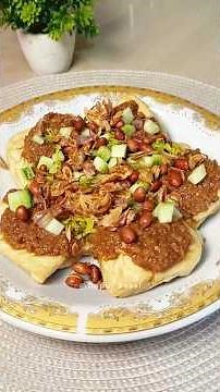 Tofu with peanut sauce and omelet