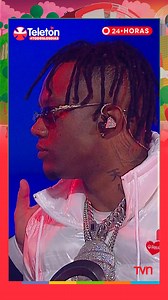 ¡Viva el talento nacional! Polimá Westcoast y Pailita se hacen presentes en la Teletón cantando su hit "Ultra Solo". | TVN