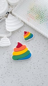 ⚠️ Warning: these poos are full of… 🌈 Turns out, even poop can be pretty with a little fondant and some imagination 😅 Fondant Tip: Roll your fondant out super thin, then press your stamp into the Two Tone Plate. Give it a good wiggle and rub it back and forth — this helps shave off the excess fondant and fills the stamp cleanly. If any tiny bits of fondant are left behind, use a soft brush to remove them before adding your next colour. Featured Products: Unicorn Poo & Mini – Cookie Stamp & Cut