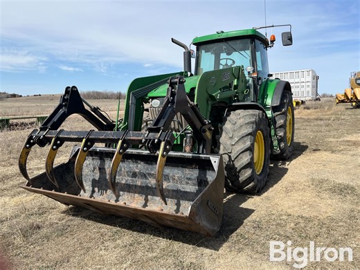 2004 John Deere 7820 MFWD Tractor W/Miller Grapple Loader | Agriculture