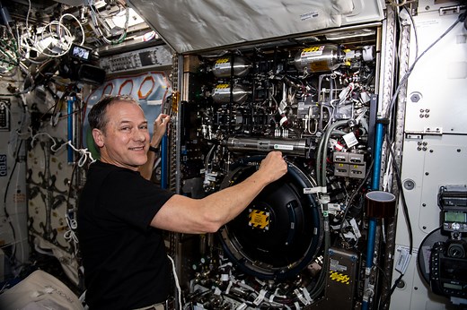 Fluids & Combustion Facility - NASA