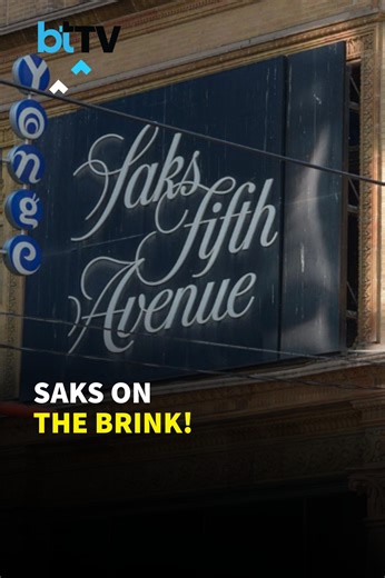 Saks Fifth Avenue, one of the most iconic names in American luxury retail, is facing a possible Chapter 11 bankruptcy as mounting debt and missed payments pressure the company’s future. Saks Global Enterprises is reportedly seeking up to $1 billion in emergency financing after failing to make a $100 million interest payment due in late December. The crisis comes after Saks’ acquisition of Neiman Marcus, which sharply increased its debt load just as the luxury retail market slowed. Industry exper