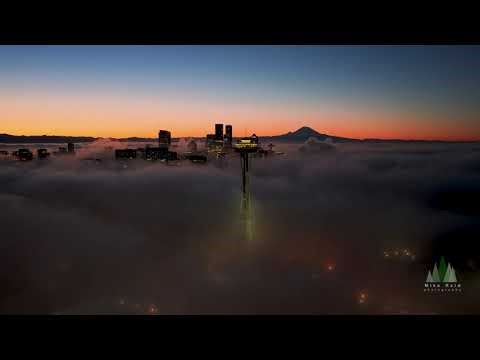 Seattle Space Needle Above the Fog at Sunrise | 4K Timelapse
