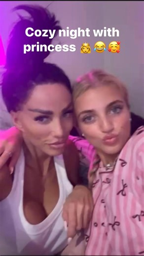 🥰😂😬😂💁‍♀️ Cozy night with princess 💁‍♀️😂😬🥰 #princessandre #iloveit #myhappymoments #katieprice #motheranddaughtertime | Katie Price