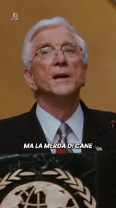 Fagli vedere chi sei! 😂 Leslie Nielsen dal film "Scary Movie 4" #leslienielsen #scarymovie4 #risate #divertente | Film & Motivazione