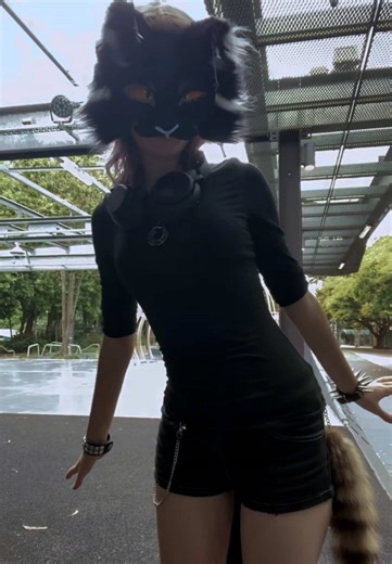 Exploring Quadrobics with Friends