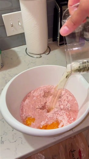 Super Easy Strawberry shortcake 🍰🍓 #cake #bakingrecipes #easyrecipe #easybaking #easycooking