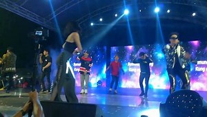 Ex Battalion sang earlier #Frontrow 's new theme song "Follow My Lead" live together with Chicser and Sachzna at #FrontrowSamaSummer, right after its music video's world premiere. @rsfrancisco888 @samverzosa @rich_mondyu | Frontrow Philippines