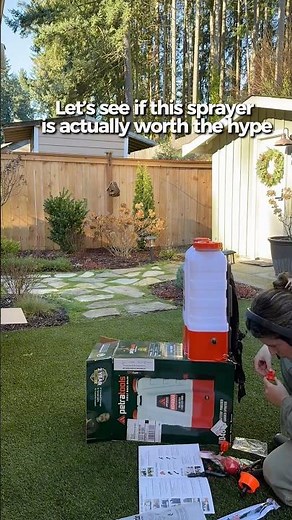 Unboxing the PetraTools HD4000 battery-powered backpack sprayer.