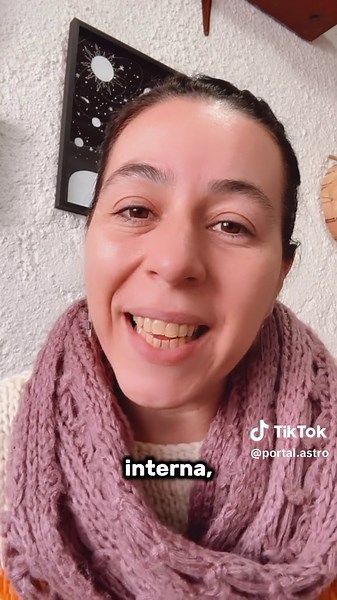 ✨ Reflexionando sobre la Luna natal y nuestra niña interna ✨ La Luna en nuestra carta natal es una poderosa guía hacia el entendimiento de nuestras emociones más profundas, nuestras heridas de la infancia y nuestro vínculo con la madre. Esta posición astrológica nos invita a explorar y sanar aspectos esenciales de nuestra vida emocional. Reconociendo nuestras necesidades emocionales: La Luna natal revela cómo buscamos seguridad y cuidado, conectándonos con nuestra niña interna. Es un llamado a e