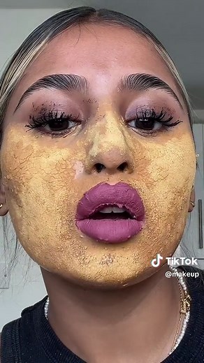 100 layers of lipstick🫶🏼 @lailapaul7 #fyp #foryou #foryoupage #makeup #makeupinspo #makeuptutorial #makeupchallenge