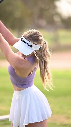 Golf Swing Technique: Women's Athletic Performance