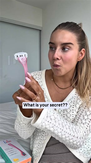 Say goodbye to peach fuzz and itchy stubble! Get an ultra-close shave and dolphin-smooth skin with the ✨award-winning✨ Billie razor. | Billie