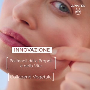 Scopri come ripristinare la produzione di collagene della pelle con il siero BEEVINE ELIXIR di Apivita. Con complesso propolift brevettato e collagene vegetale, questo siero leviga, rassoda e illumina la pelle, mantenendo un aspetto giovane e fresco. Clicca per saperne di più! | Apivita