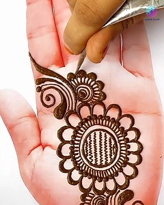 32K views · 772 reactions | Easy mehndi design for front hand | Mehndi World | Facebook