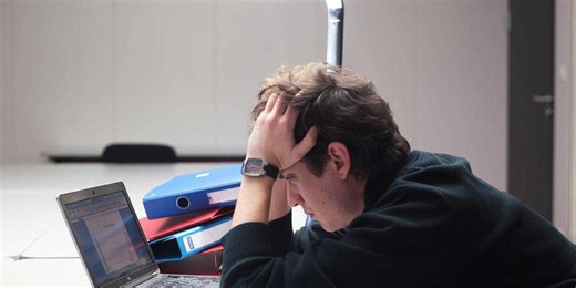 Quand les outils numériques génèrent des expériences négatives au travail