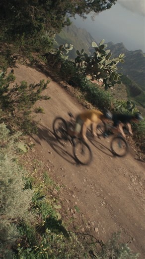 2K views · 16 reactions | When the gravel gets tough, Rival XPLR AXS gets tougher. This workhorse groupset features the unmatched resilience and precision of a Full Mount rear derailleur with gravel-specific 13-speed 10-46T gearing. Rival XPLR also gained better, more powerful brakes while shedding significant grams. Learn more: https://bit.ly/3G5YESr #RivalAXS #XPLR  El Flamingo Films | SRAM road | Facebook