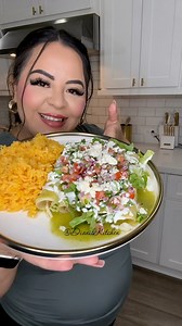 173K views · 1.1K reactions | Enchiladas de pollo en salsa verde una explosión total de sabores!!! | Dianis Kitchen | Facebook