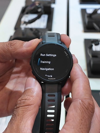 ការផ្តល់ជូនពិសេសនៃ GARMIN FORERUNNER 165