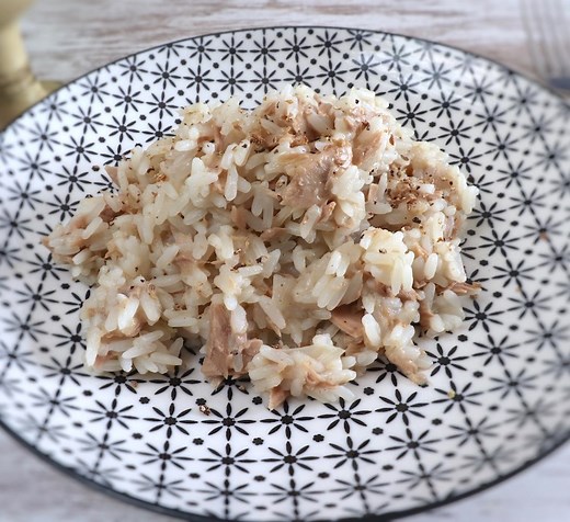 Easy tuna rice Recipe | Food From Portugal